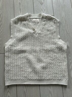 PacSun Cream Knit V‑Neck Sweater Vest